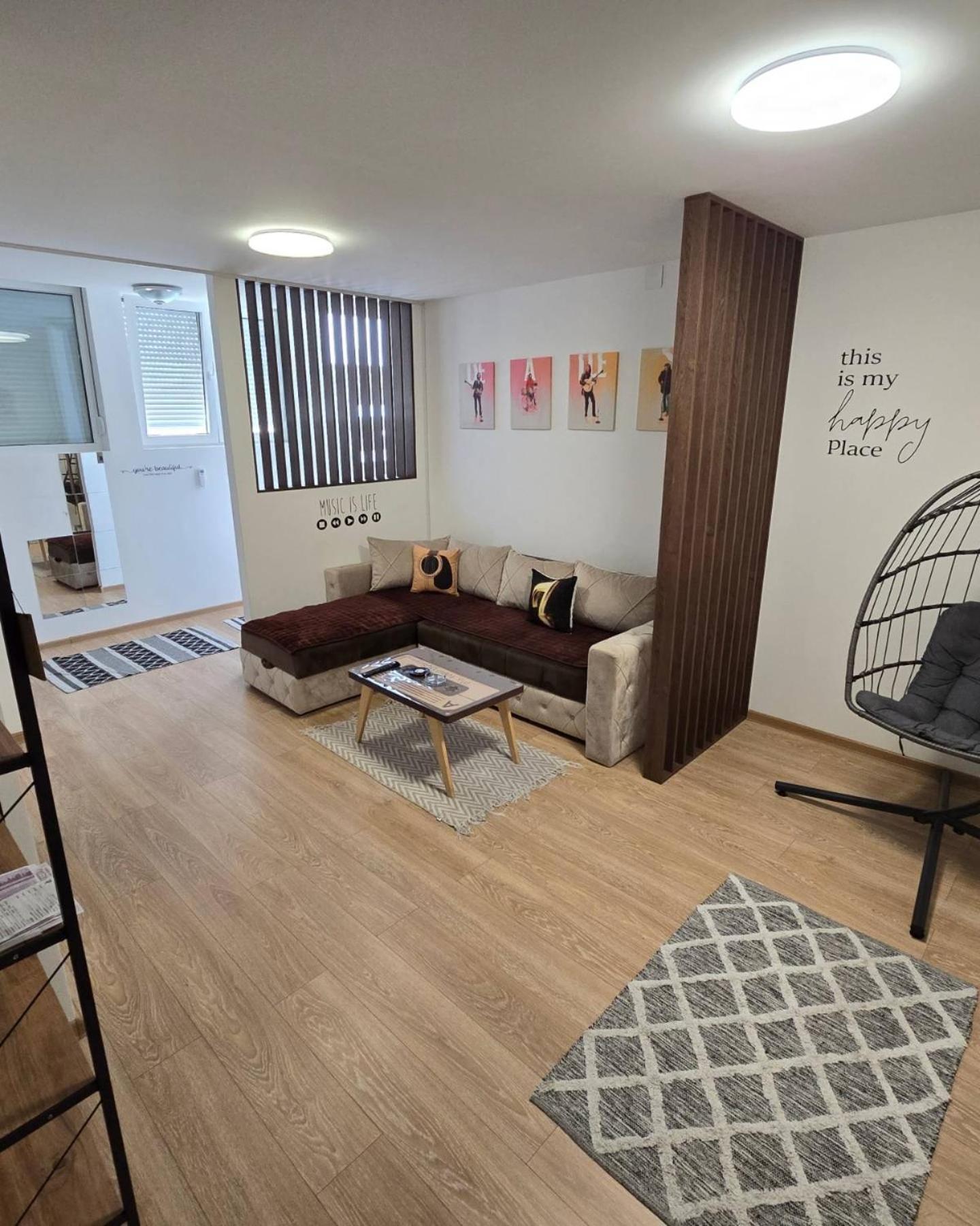 Apartman Muzika Jagodina Eksteriør billede
